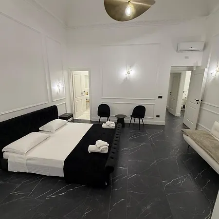 Four Luxury 招待所