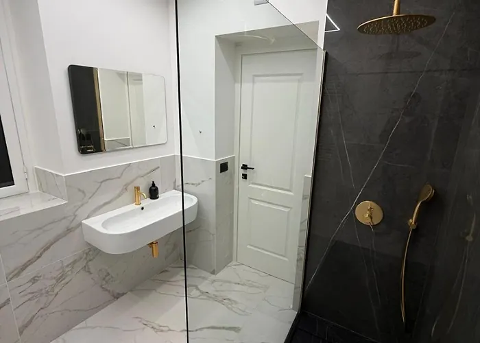 게스트하우스 Four Luxury