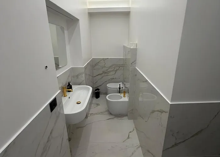 게스트하우스 Four Luxury 3*