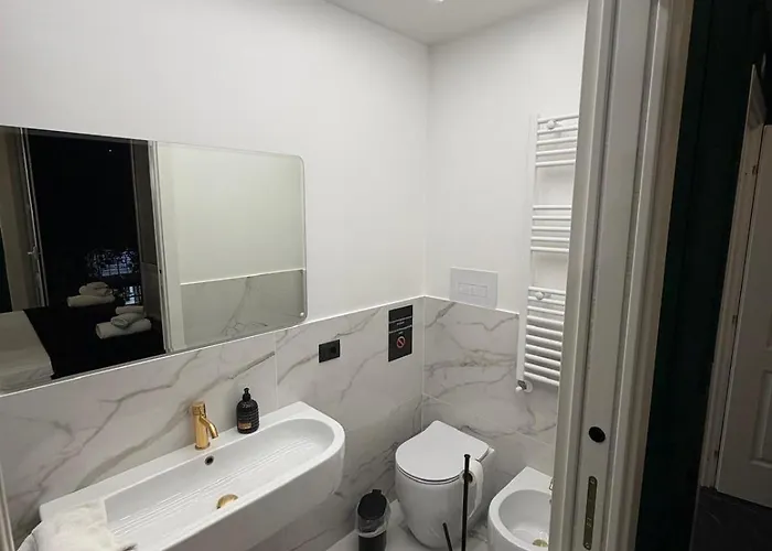 Four Luxury 3* 팔레르모