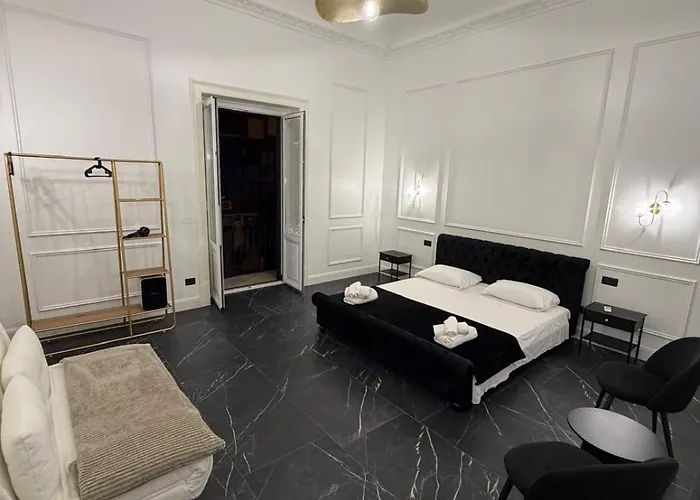 게스트하우스 Four Luxury 3*